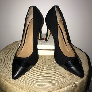 Banana Republic Black Suede Leather and Metal Cap Pointed Heels Size 6.5